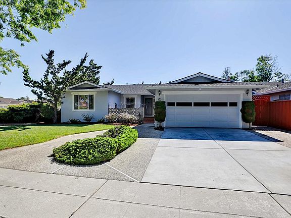 3rd image of 2558 Horace Ave
