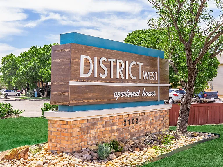 District West — Photo 35