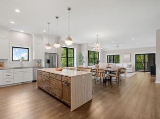 5754 Shady Oak Rd #1, Minnetonka, MN 55343