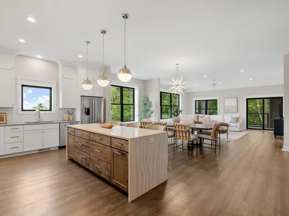 5754 Shady Oak Rd #1, Minnetonka, MN 55343