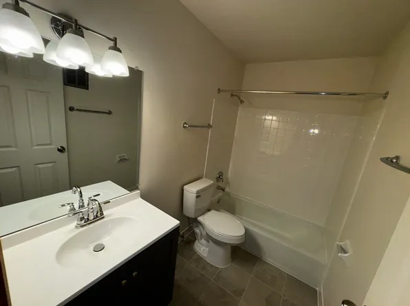 (undisclosed Address), Milwaukee, WI 53223