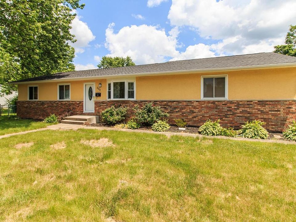 1st image of 300 Cadbury Ct