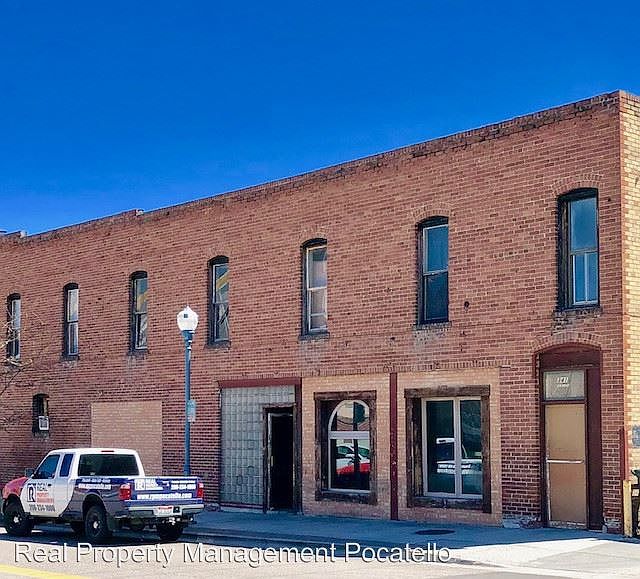 2nd image of 341 W Clark St APT 12