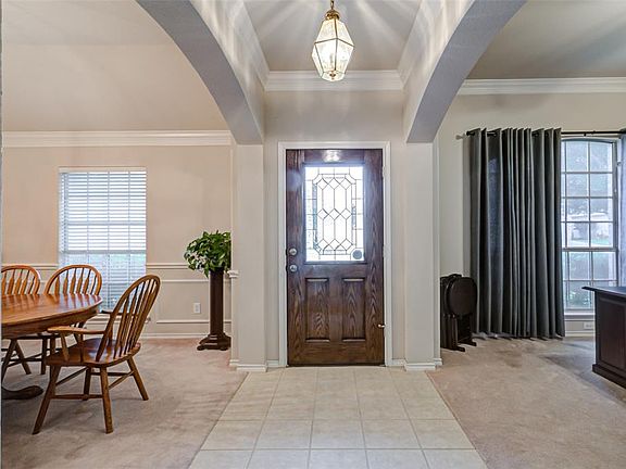 4th image of 2309 Everton Dr