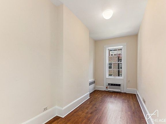 4th image of 335 W 70th St APT 4