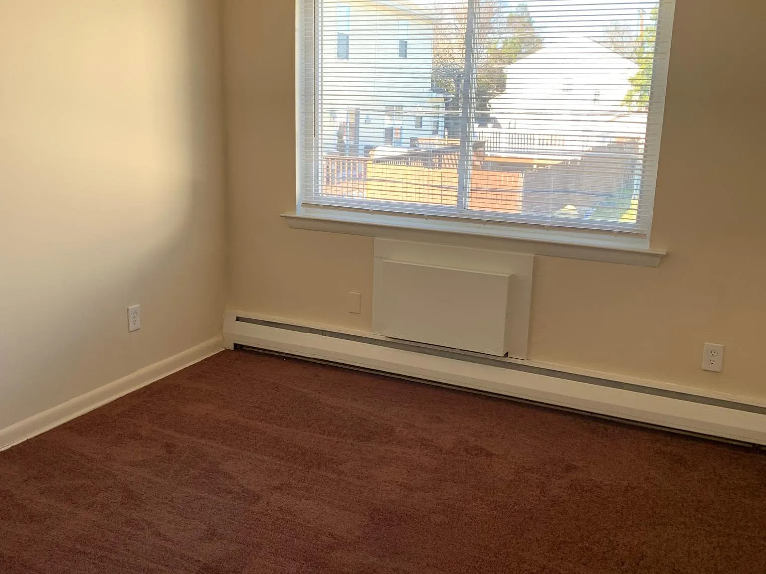 2 bed, 700 sqft, $1,200 — Photo 3