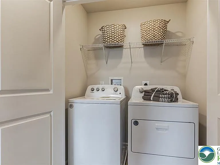 1278 Susan Cir — Photo 28