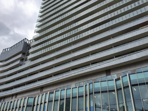 15 Lower Jarvis St #1012, Toronto, ON M5E 0C4