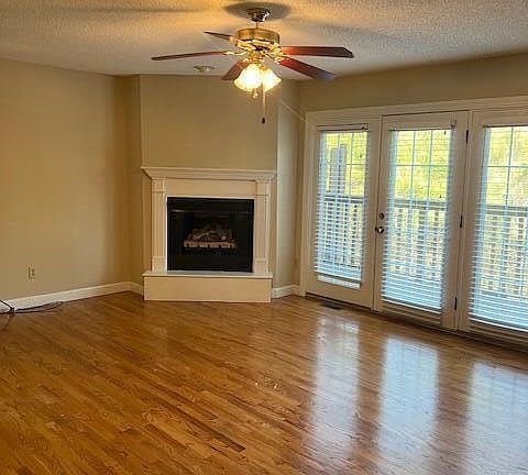 3rd image of 820 Liberty Bell Blvd APT 3