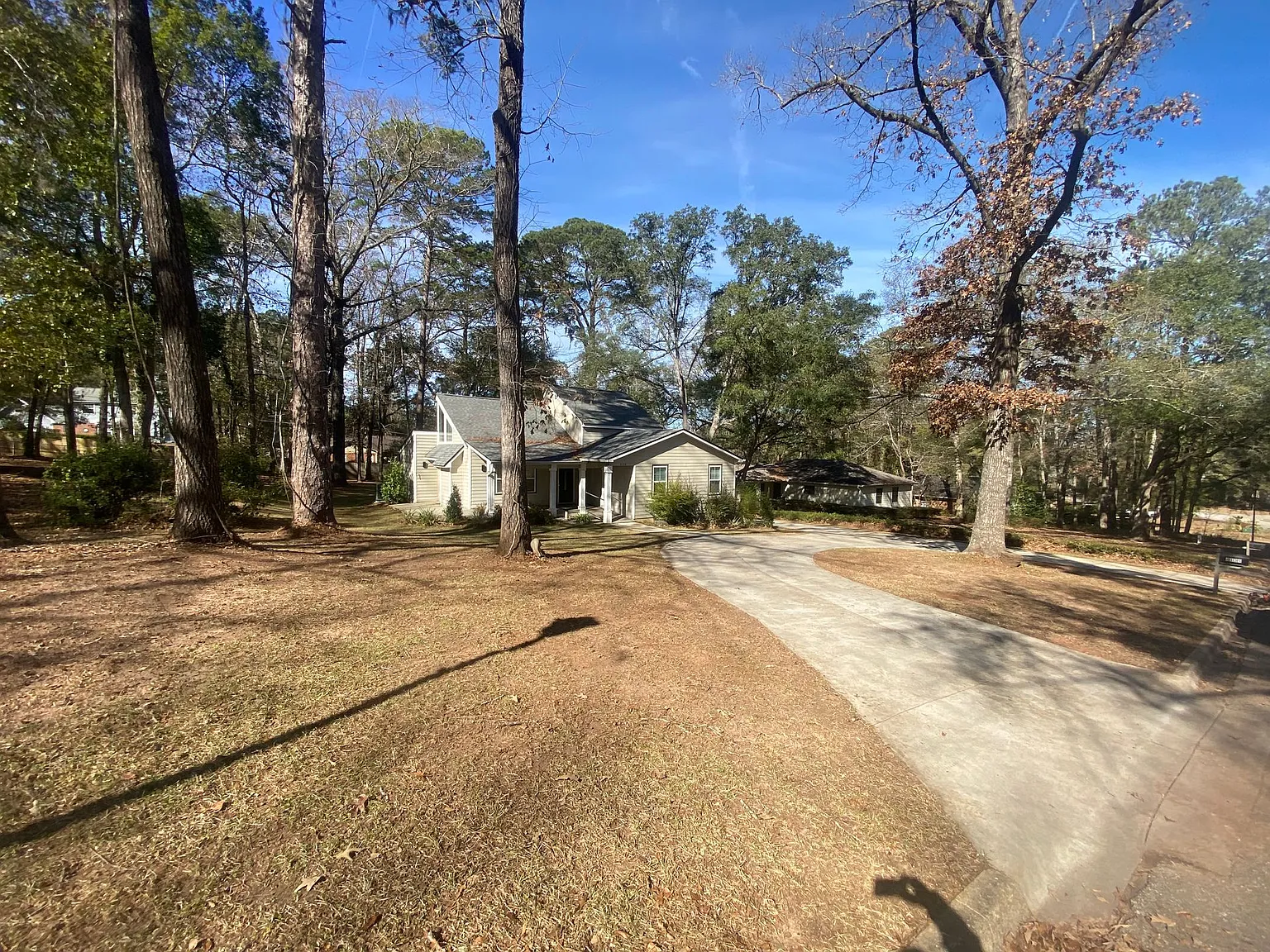 3 bed, 1900 sqft, $2,800 — Photo 1