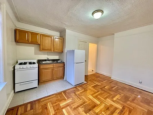 Rented by Keller Williams NYC | media 13