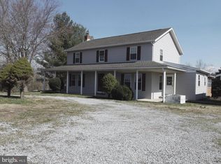 98 Avon Bend Rd, Charles Town, WV 25414