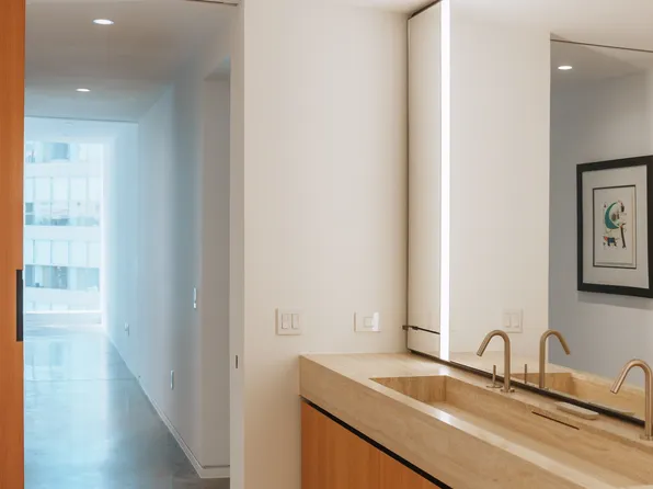 100 East 53rd Street image 13 of 24