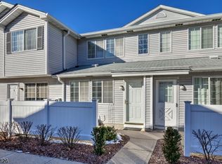 37 Hyde Ct, Bedminster, NJ 07921