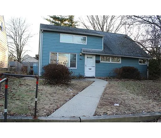 5 Washington Ave photo 1