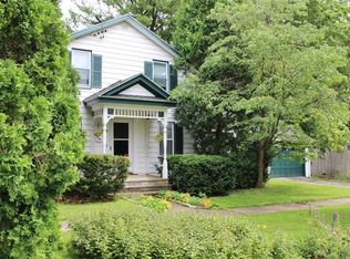 211 3rd St, Liverpool, NY 13088