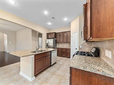 15 Butternut Grove Pl, Tomball, TX 77375 | Zillow