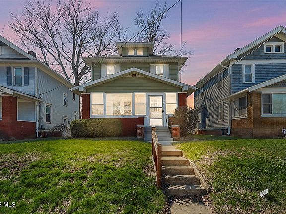3rd image of 256 Decatur St