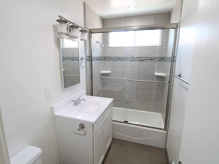 721 Edgewood / 8661 North Beach Keller LLC — Photo 17