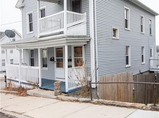 34 Center St, New London, CT 06320