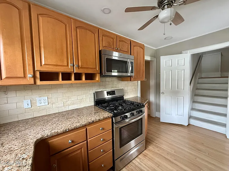2481 Eastern Pkwy — Photo 15