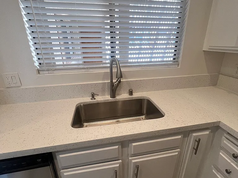 4307 Whitsett Ave #204 — Photo 6