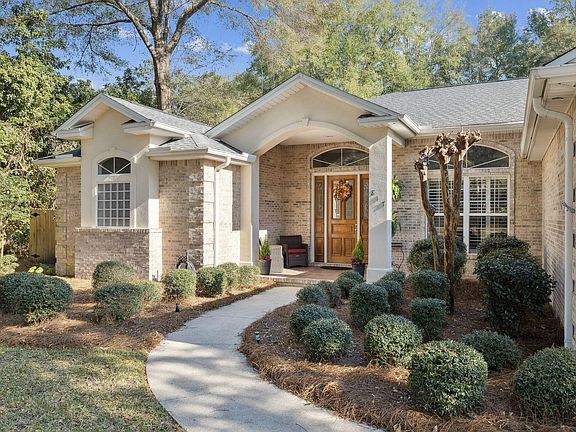 2nd image of 817 Coldwater Creek Cir