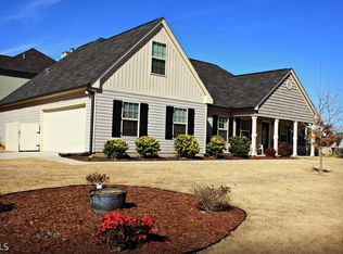 501 Highpoint Cir, Winder, GA 30680