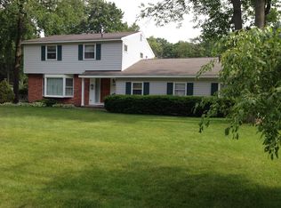 1261 Crandall Ave, Norton Shores, MI