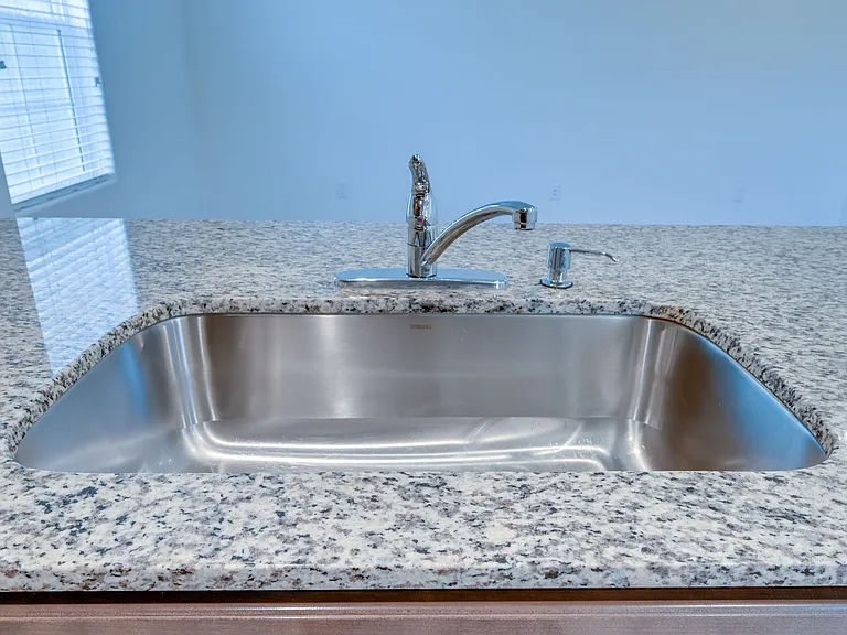 5202 Dubris Dr — Photo 31