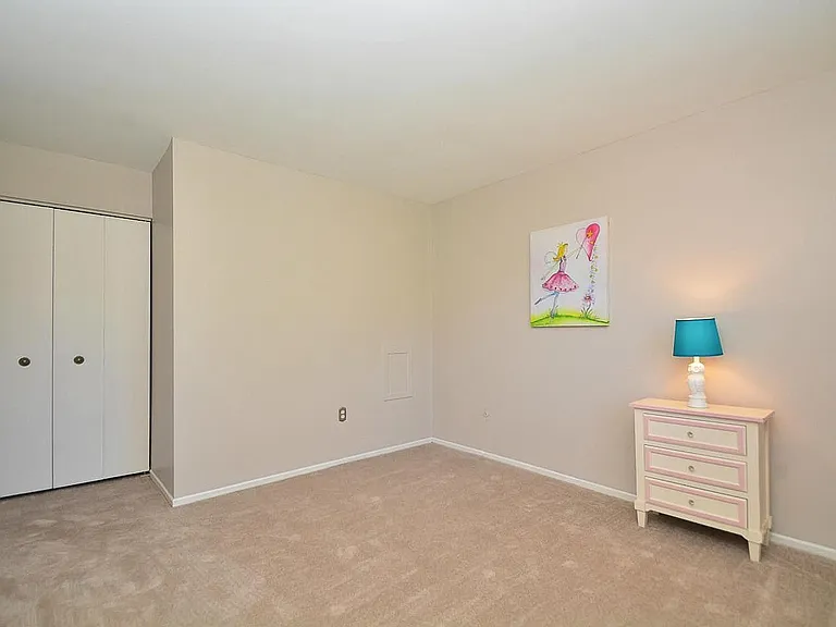 5036 Hilltop Acres Rd — Photo 6
