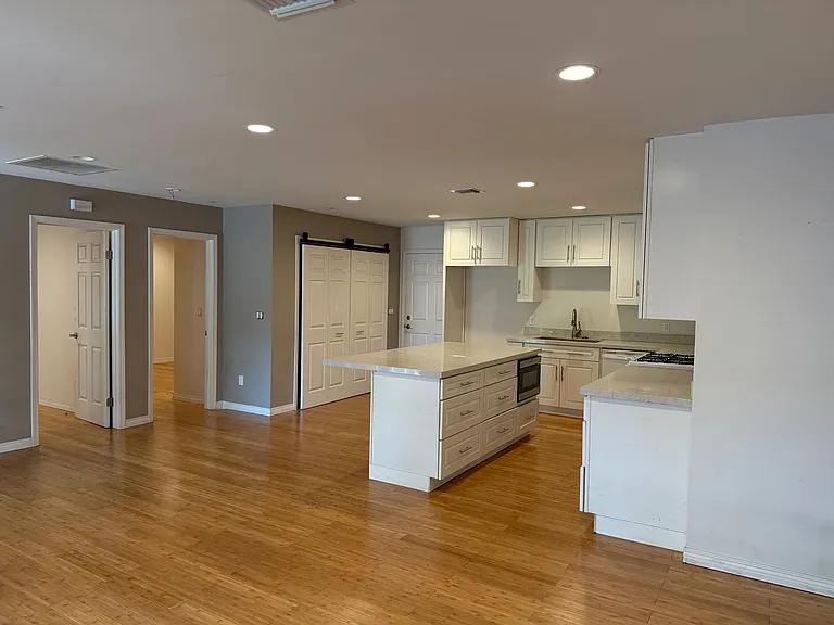 130 N Lincoln Ave — Photo 6