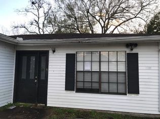 2733 3rd Ave, Groves, TX 77619