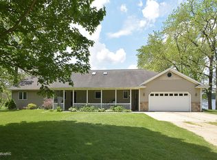 40764 62nd Ave, Paw Paw, MI 49079