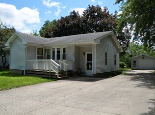 125 E Lincoln St, Good Hope, IL 61438
