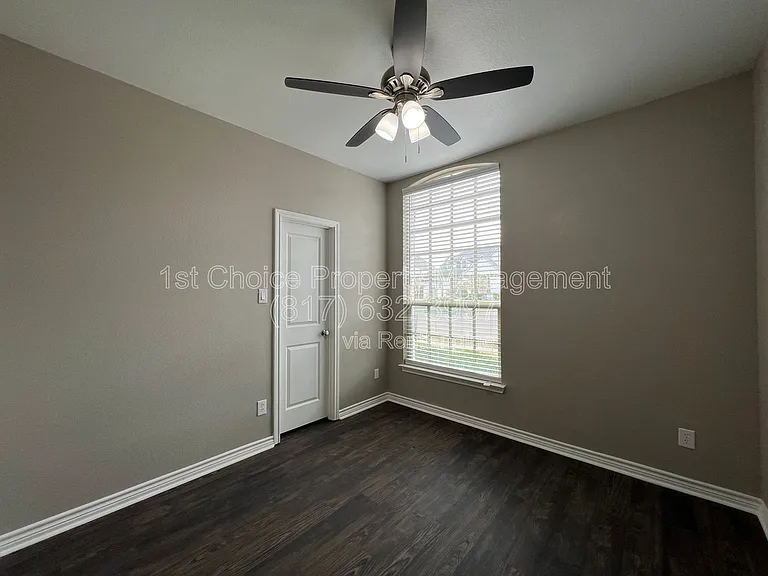 109 Parkview Dr — Photo 23