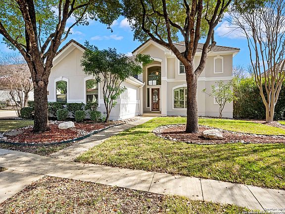 3rd image of 50 THREE LAKES DR