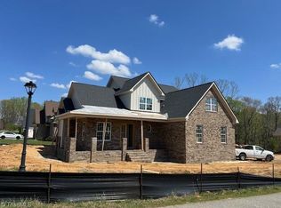 7400 Harkwood Ct, Oak Ridge, NC 27310