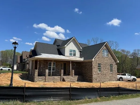 7400 Harkwood Ct, Oak Ridge, NC 27310