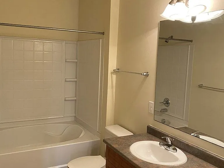 Clairmont at Hillandale — Photo 68