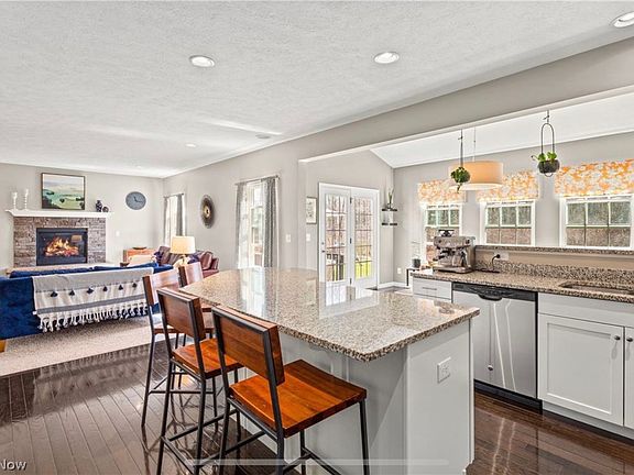 5th image of 10267 Flagstone Dr