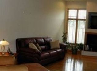 518 Windridge Dr, Chesterton, IN
