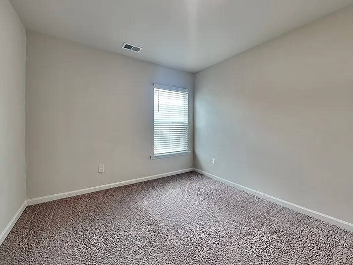 331 Crooked Pine Ct — Photo 11