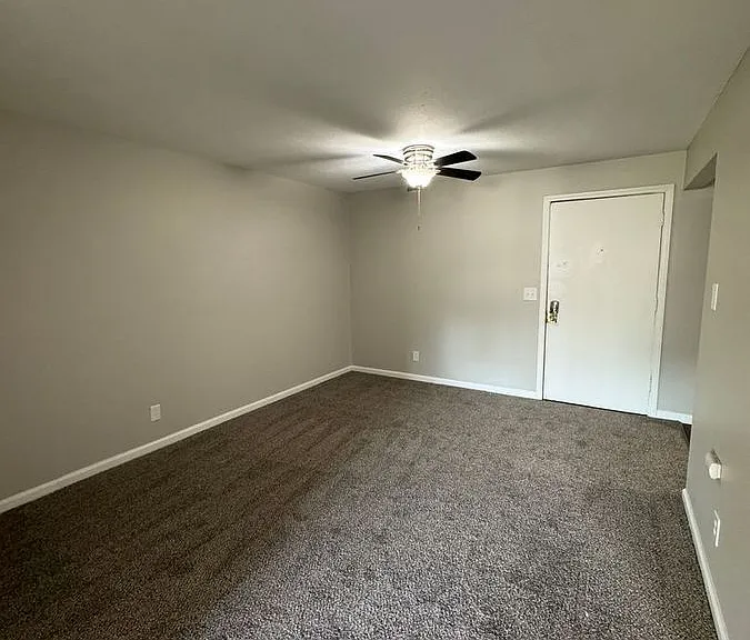 126 S Franklin St #21 — Photo 6