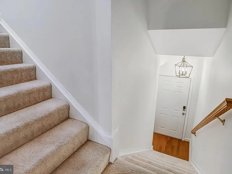 42526 Mayflower Ter — Photo 6