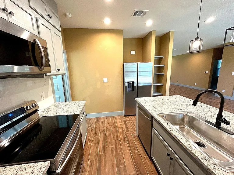 4534 N Shore Dr — Photo 35