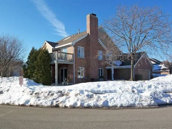 1532 N Courtland Dr, Arlington Heights, IL 60004