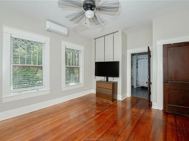 206 S Sims Ave — Photo 10