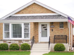 3141 S Wood St, Evergreen Park, IL 60608