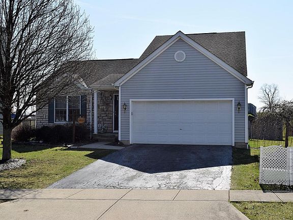 2nd image of 1221 Valley Dr